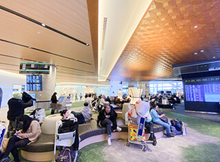 関西国際空港ターミナル内写真