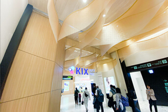 関西国際空港　免税店エリア